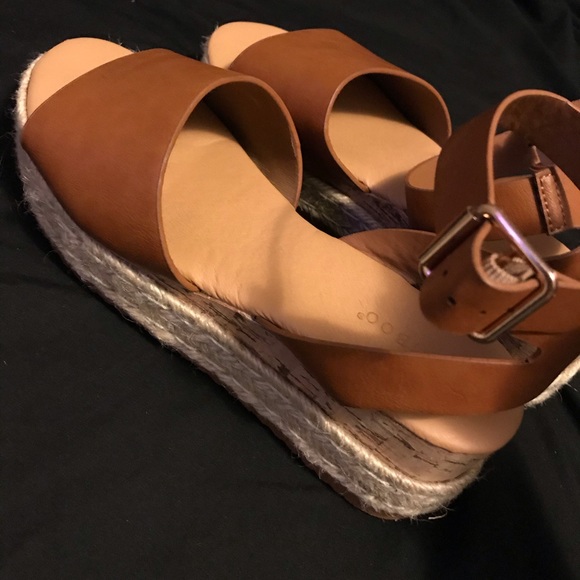 Sandals - Picture 1 of 1